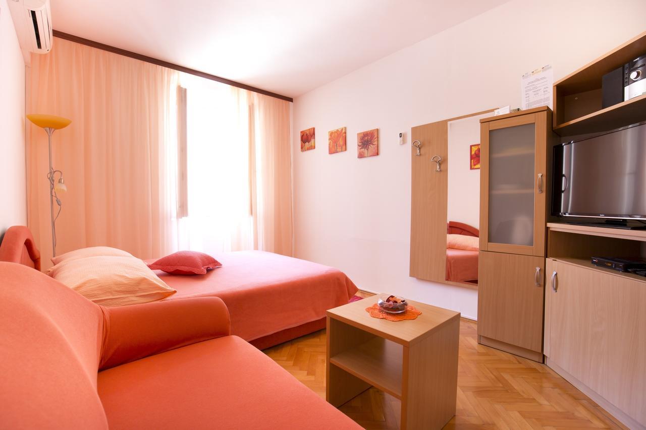 Apartment And Room Daria Vis Island Extérieur photo